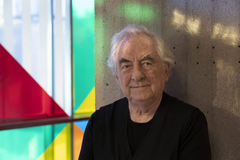 Daniel Buren : artiste des bandes et des lieux